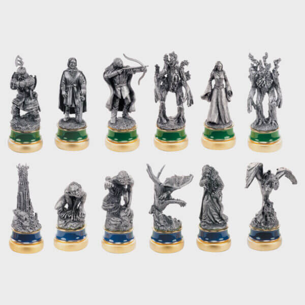 The Lord of the Rings - The Two Towers 12 Character Package featuring miniature sculptures of iconic characters.