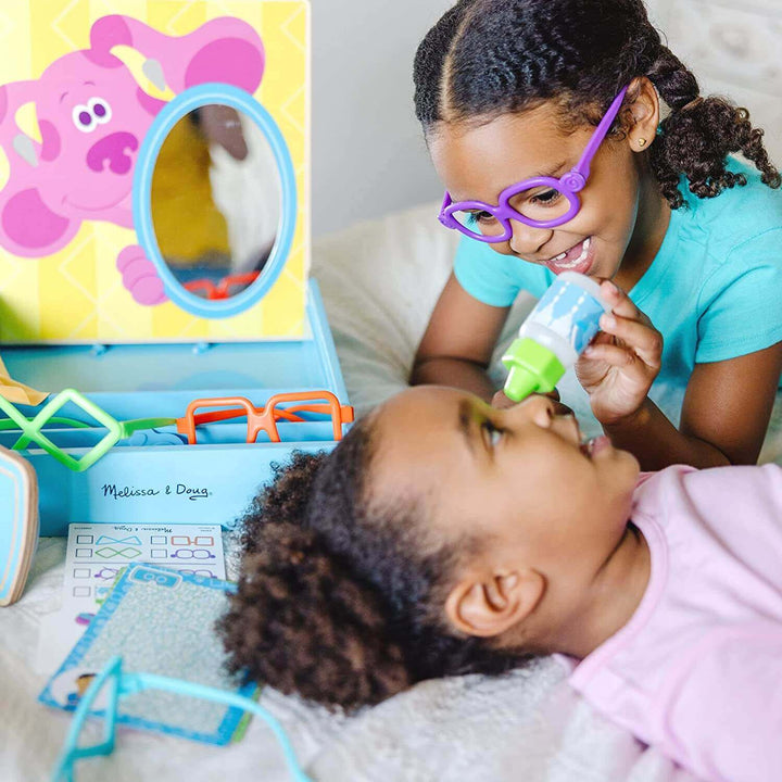 Melissa & Doug Blue’s Clues & You! Time for Glasses Eye Doctor Play Set Earthlets